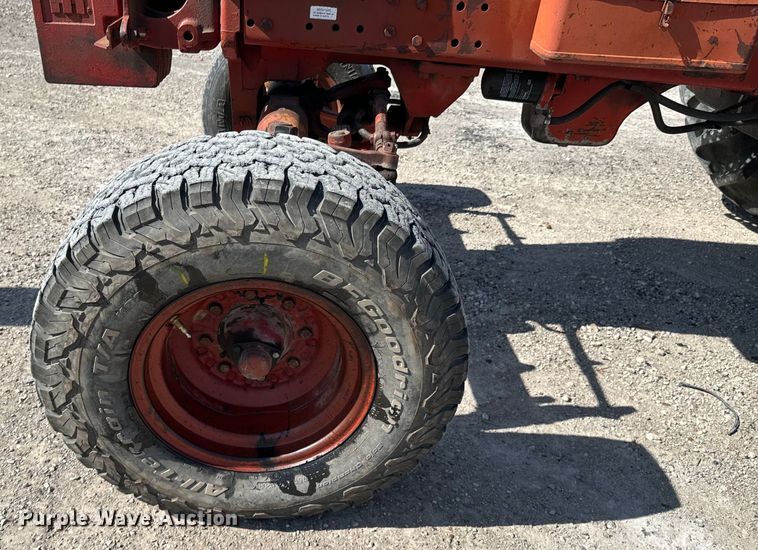 image for item ND9081 1981 International 1086 tractor