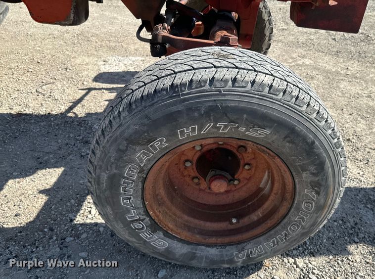 image for item ND9081 1981 International 1086 tractor