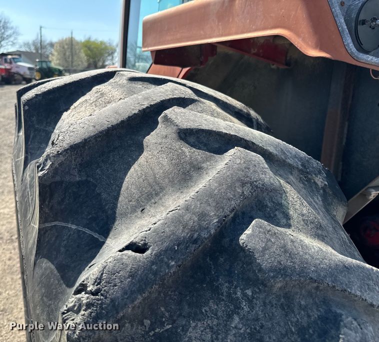 image for item ND9081 1981 International 1086 tractor