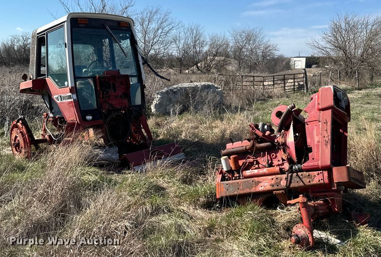 image for item ND9081 1981 International 1086 tractor