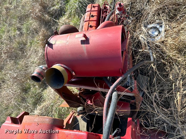 image for item ND9081 1981 International 1086 tractor