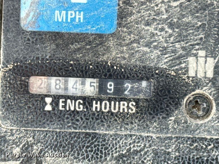 image for item ND9081 1981 International 1086 tractor