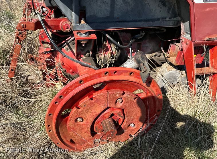 image for item ND9081 1981 International 1086 tractor