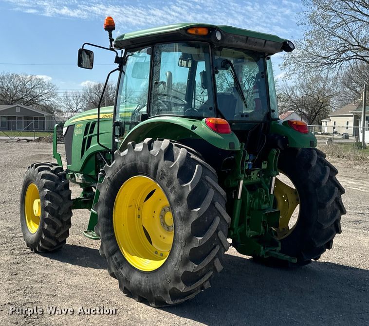 image for item ND9082 2015 John Deere 6115D MFWD tractor