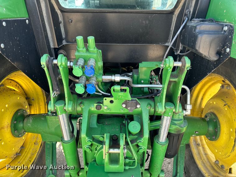 image for item ND9082 2015 John Deere 6115D MFWD tractor