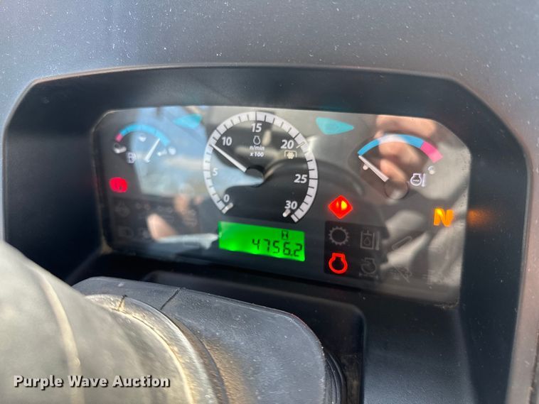 image for item ND9082 2015 John Deere 6115D MFWD tractor