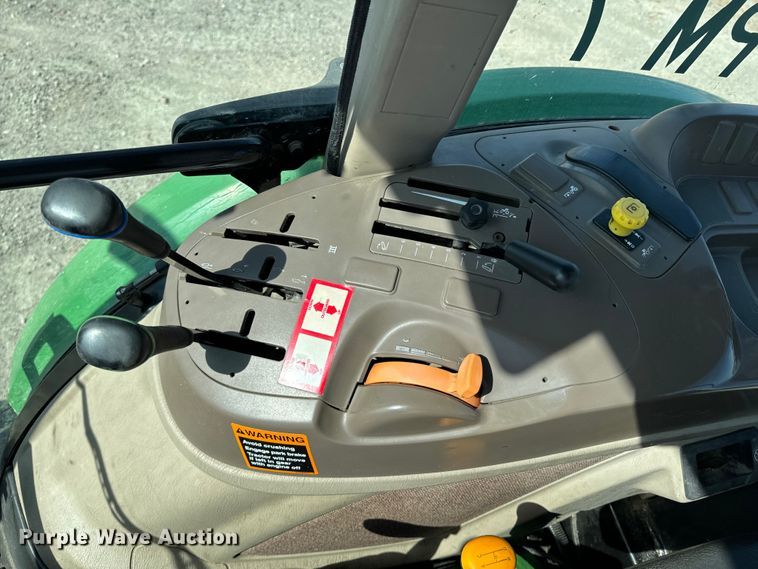 image for item ND9082 2015 John Deere 6115D MFWD tractor