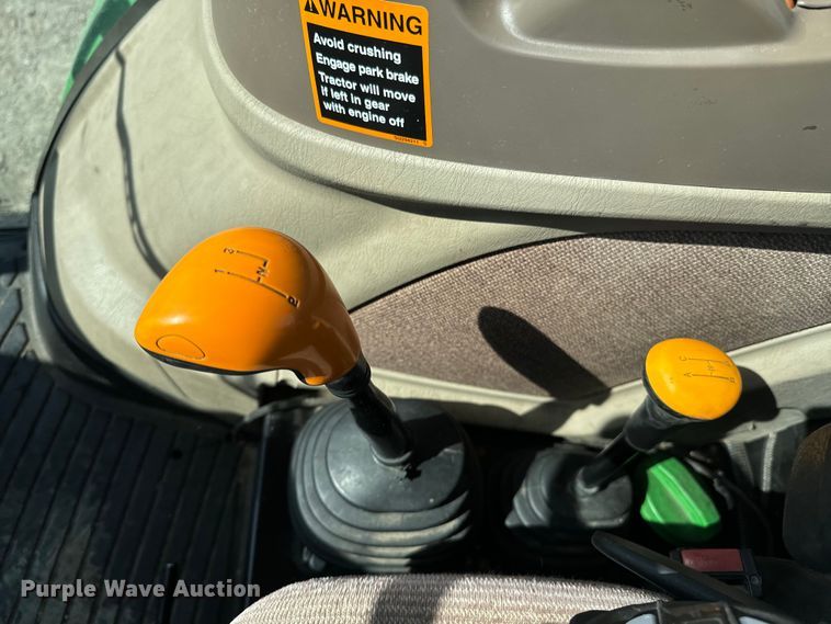 image for item ND9082 2015 John Deere 6115D MFWD tractor