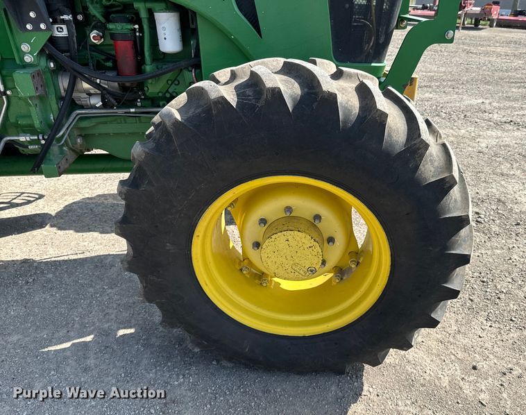image for item ND9082 2015 John Deere 6115D MFWD tractor
