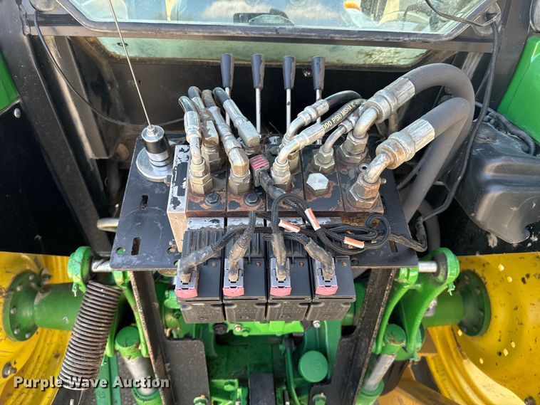 image for item ND9083 2015 John Deere 6115D MFWD tractor