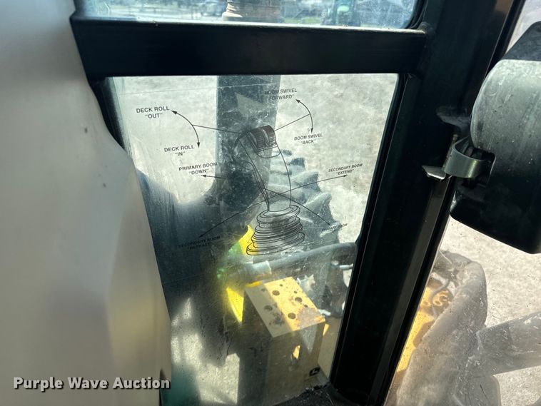 image for item ND9083 2015 John Deere 6115D MFWD tractor