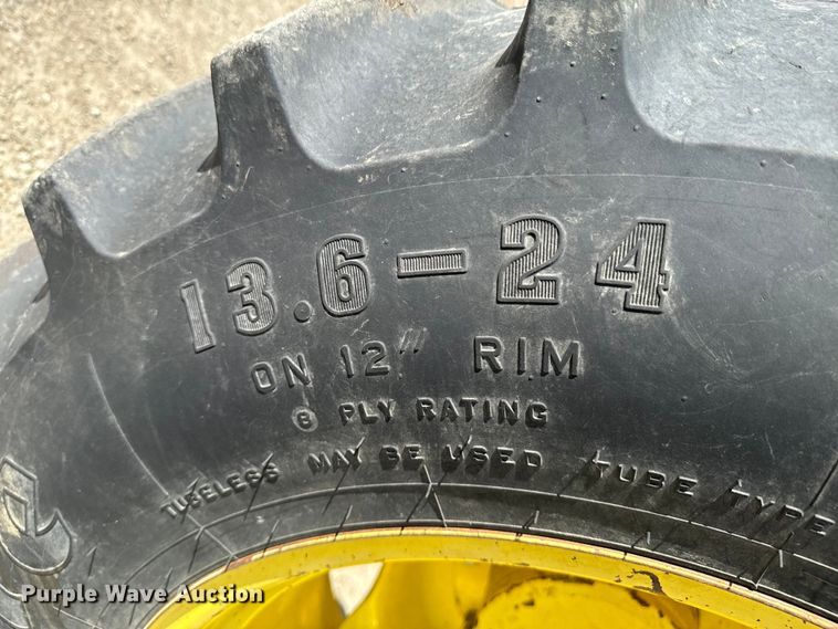 image for item ND9083 2015 John Deere 6115D MFWD tractor