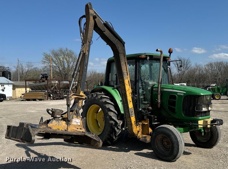 image for item ND9084 2010 John Deere 6330 tractor