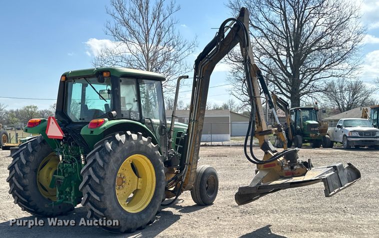 image for item ND9084 2010 John Deere 6330 tractor