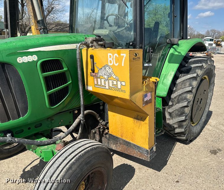 image for item ND9084 2010 John Deere 6330 tractor
