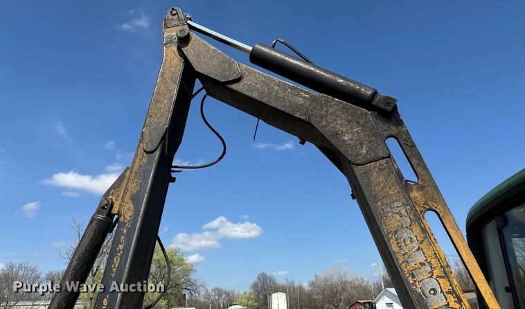 image for item ND9084 2010 John Deere 6330 tractor