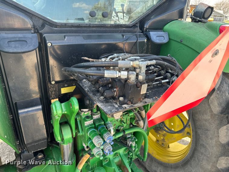 image for item ND9084 2010 John Deere 6330 tractor