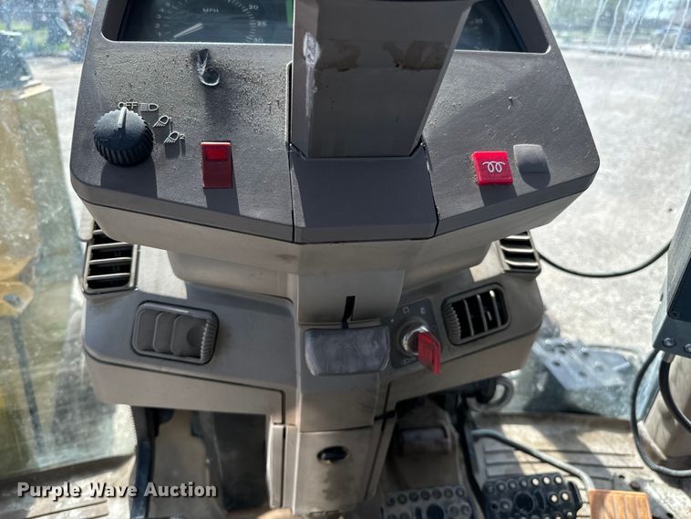 image for item ND9084 2010 John Deere 6330 tractor