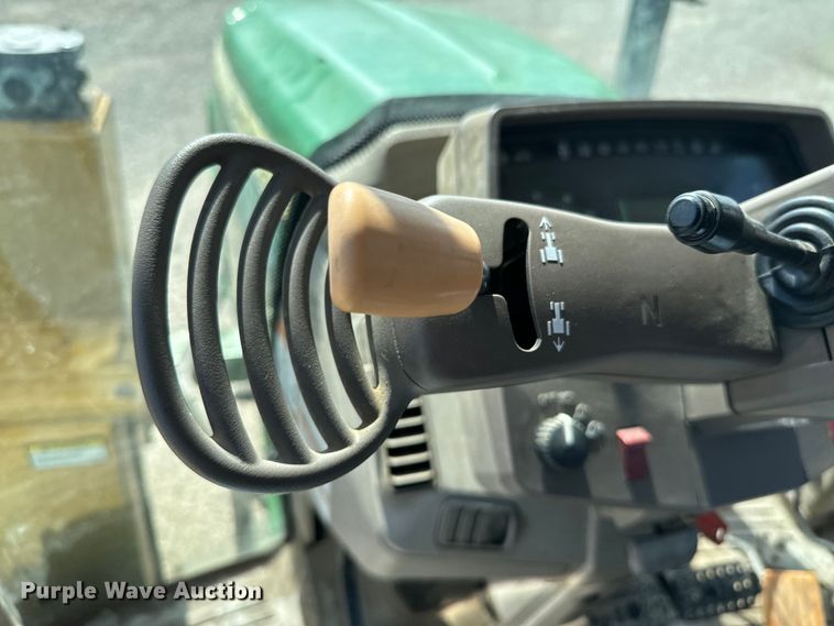 image for item ND9084 2010 John Deere 6330 tractor