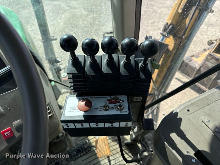 image for item ND9084 2010 John Deere 6330 tractor