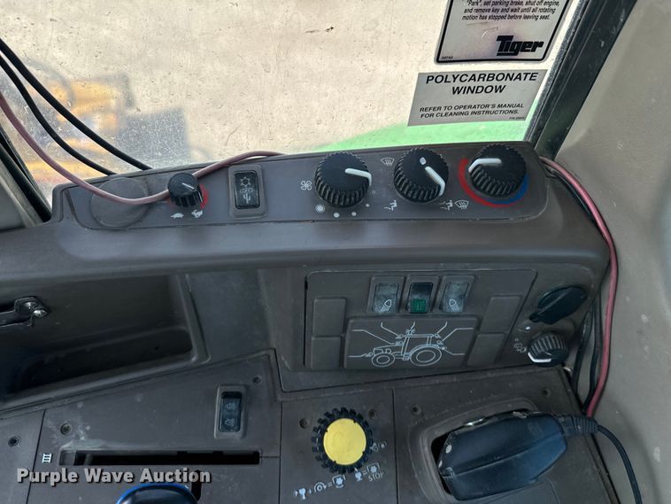 image for item ND9084 2010 John Deere 6330 tractor