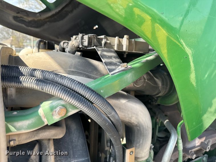 image for item ND9084 2010 John Deere 6330 tractor