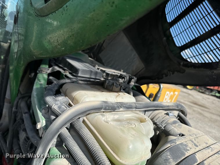 image for item ND9084 2010 John Deere 6330 tractor