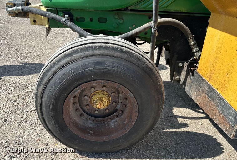 image for item ND9084 2010 John Deere 6330 tractor