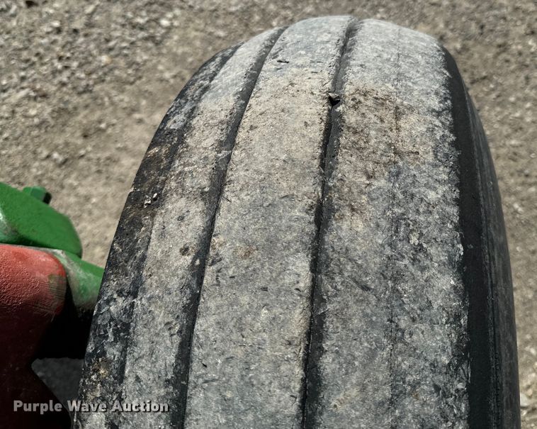 image for item ND9084 2010 John Deere 6330 tractor