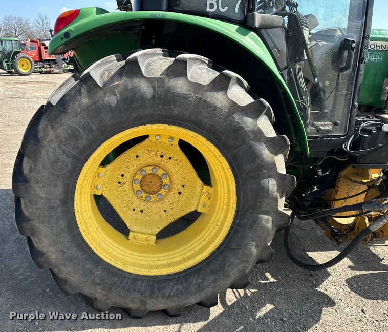 image for item ND9084 2010 John Deere 6330 tractor