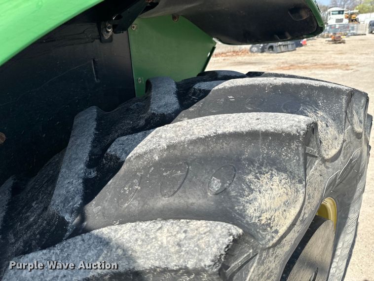 image for item ND9084 2010 John Deere 6330 tractor