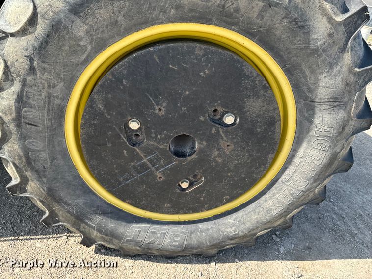 image for item ND9084 2010 John Deere 6330 tractor