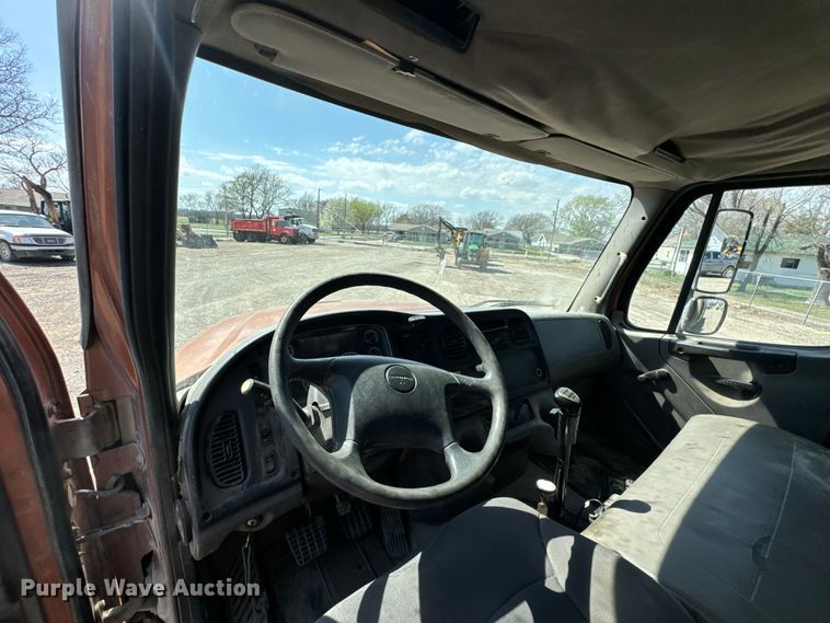 image for item ND9085 2011 Freightliner M2 dump truck