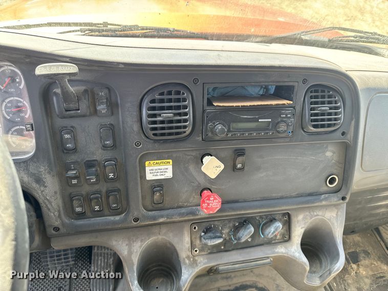 image for item ND9085 2011 Freightliner M2 dump truck