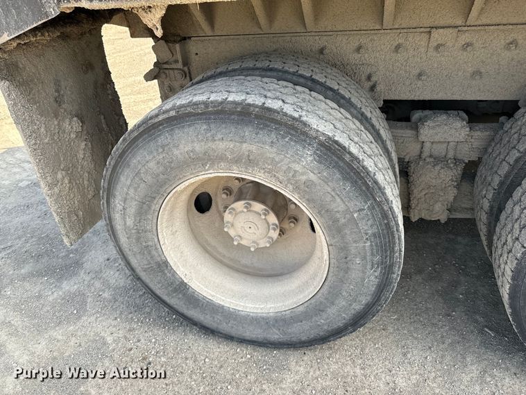 image for item ND9085 2011 Freightliner M2 dump truck