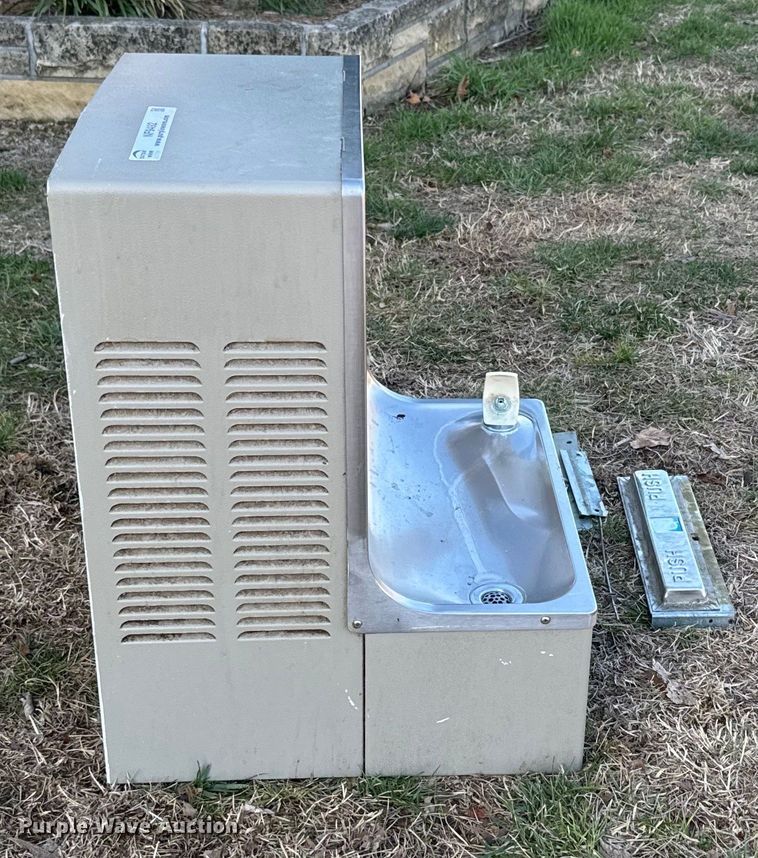 image for item NF9492 Elkay water fountain