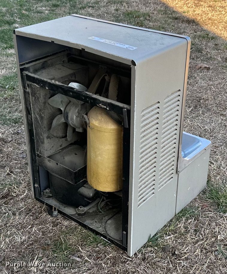 image for item NF9492 Elkay water fountain