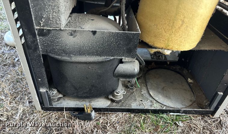 image for item NF9492 Elkay water fountain