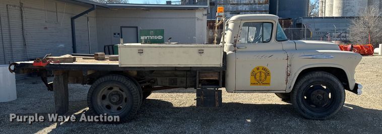 image for item NF9502 1957 Chevrolet  6400 winch truck