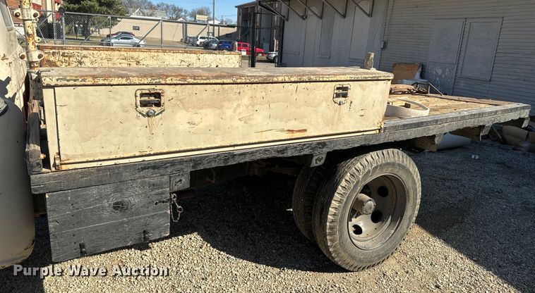 image for item NF9502 1957 Chevrolet  6400 winch truck