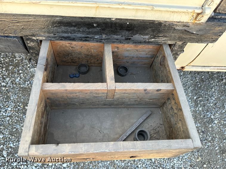 image for item NF9502 1957 Chevrolet  6400 winch truck