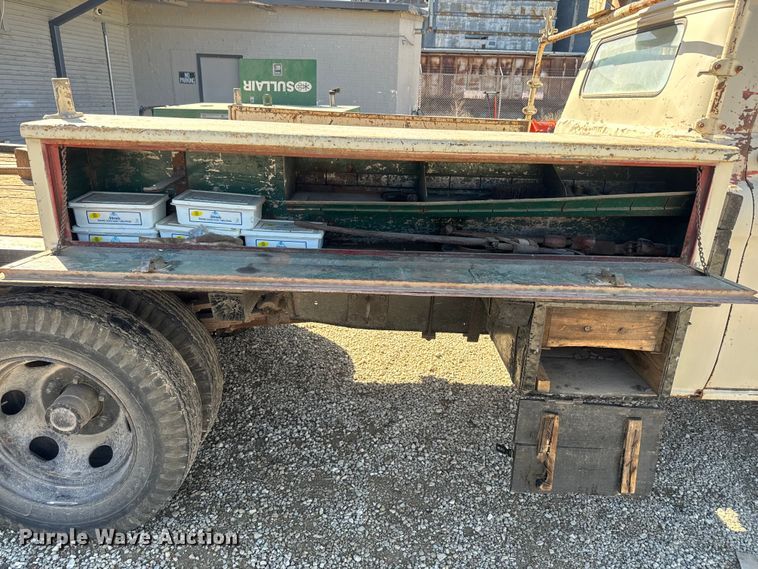 image for item NF9502 1957 Chevrolet  6400 winch truck