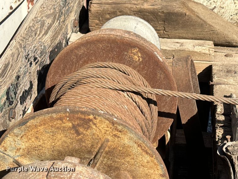 image for item NF9502 1957 Chevrolet  6400 winch truck