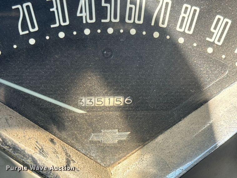 image for item NF9502 1957 Chevrolet  6400 winch truck