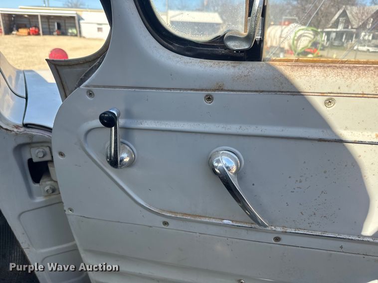 image for item NF9502 1957 Chevrolet  6400 winch truck