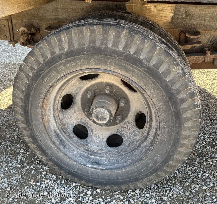 image for item NF9502 1957 Chevrolet  6400 winch truck