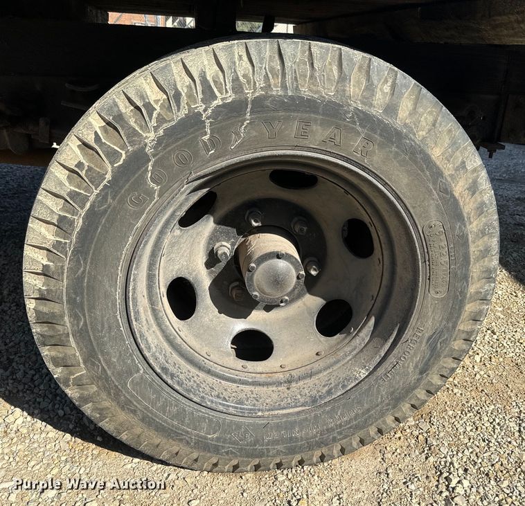 image for item NF9502 1957 Chevrolet  6400 winch truck