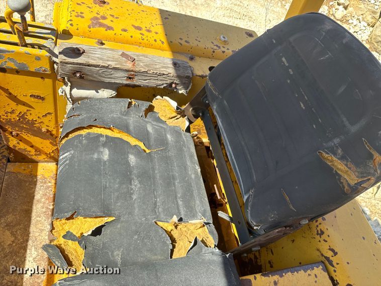 image for item NF9504 1975 Caterpillar  955L track loader