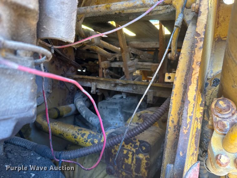 image for item NF9504 1975 Caterpillar  955L track loader