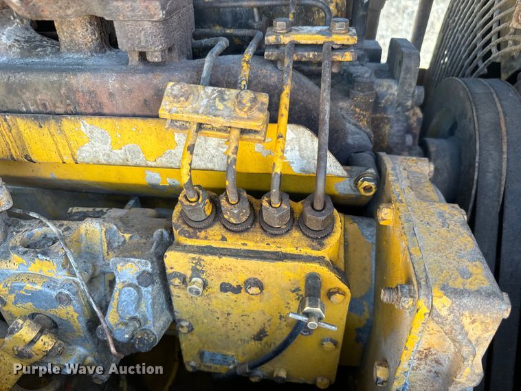 image for item NF9504 1975 Caterpillar  955L track loader